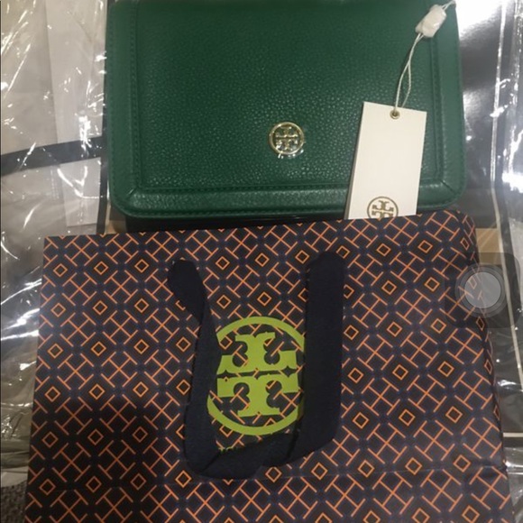 Bought it for my friend. But she does not like it. - Picture 3 of 5